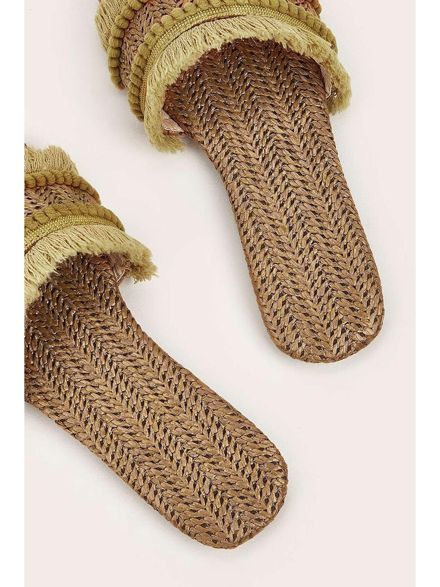 Fringe Slippers with Straw Upper and Rubber Sole