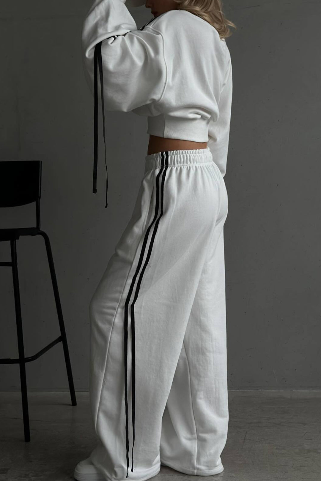 Contrast Tie-Up Loose Fit Wide Leg Trousers