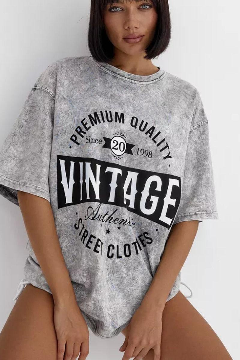 High Street Vintage Cotton T-Shirt in Bold Style