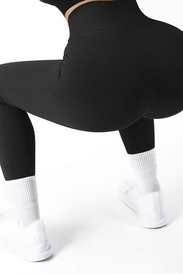 Ribbed Seamless Yoga Leggings for Comfort and Style