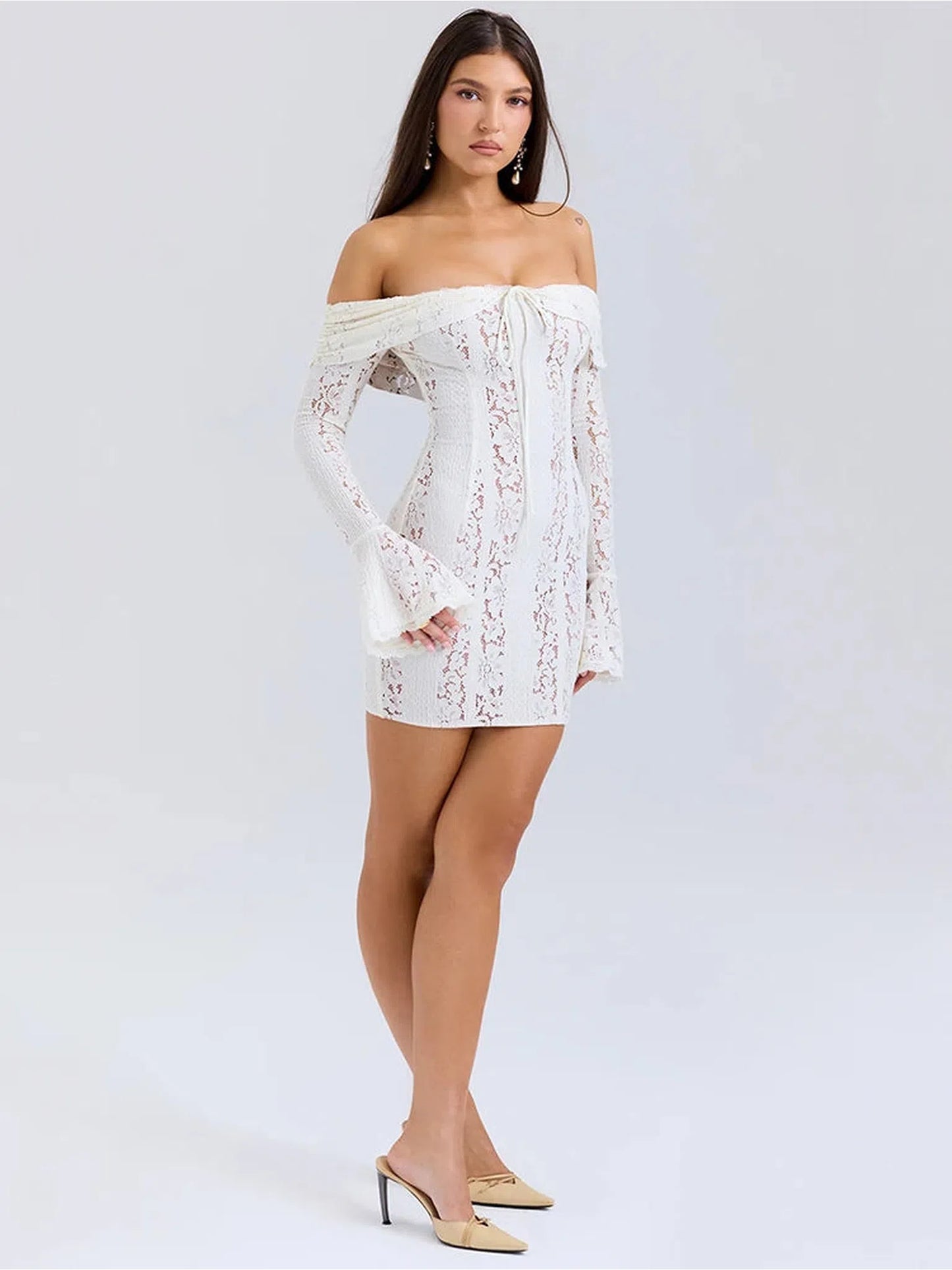 Off-Shoulder Lace Mini Dress - White Backless Bodycon