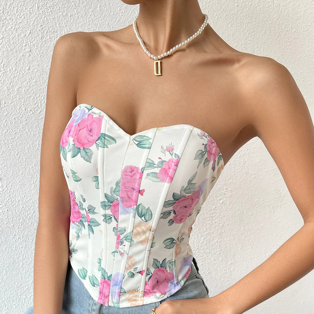 Bare Shoulder Y2K Printed Crop Top with Backless Design