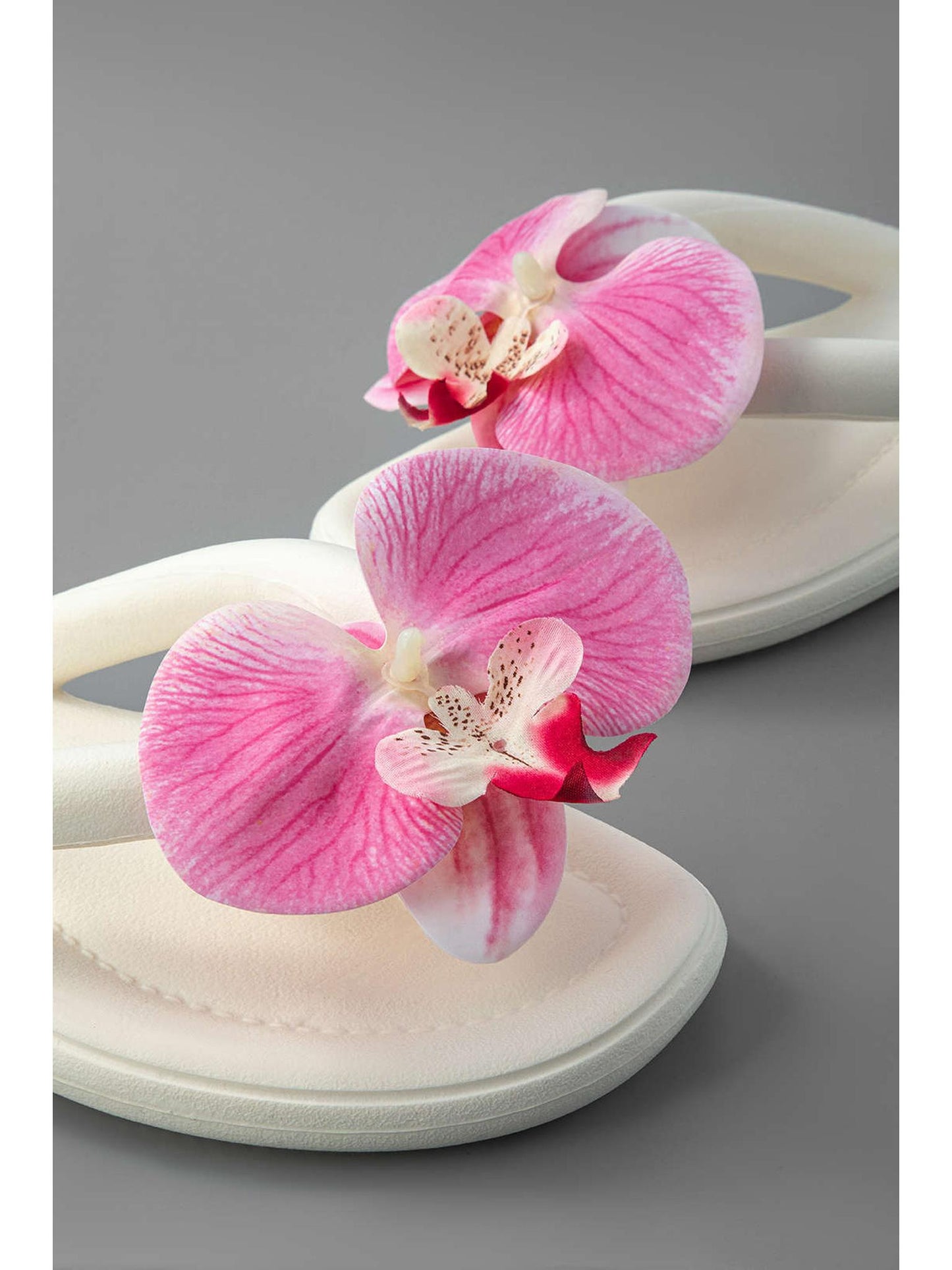 Orchid Decoration Flip Flop Slippers for Summer Comfort